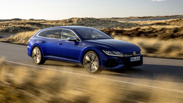 Hình ảnh Thông số kỹ thuật Volkswagen Golf eTSI 2025: Chi tiết từng phiên bản Life, Style và R-Line