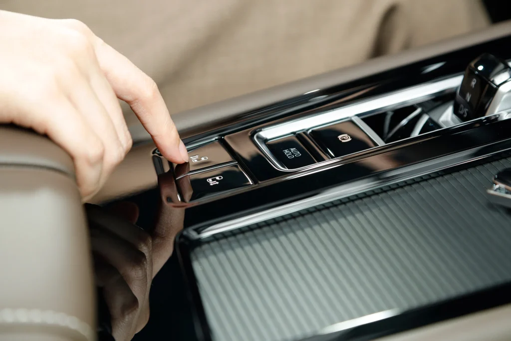 Cửa trượt điện chống kẹt Volkswagen Viloran