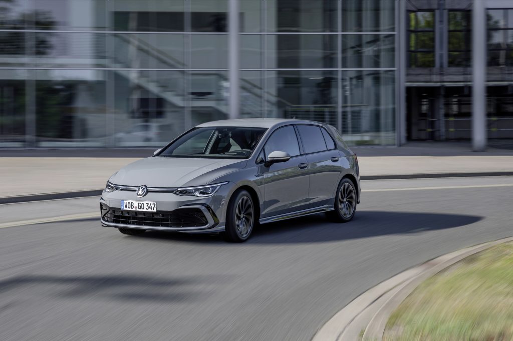 Golf 1.5 eTSI R Line 4