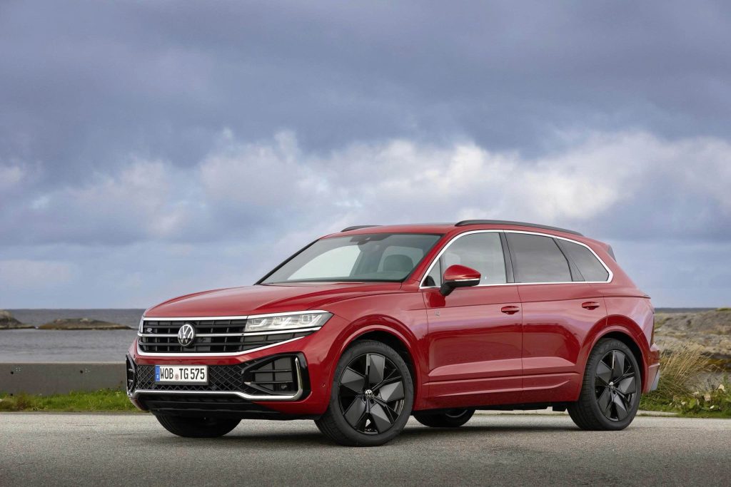 Volkswagen Touareg 2025: Giá xe, C.trình khuyến mãi, thông số kỹ thuật 10 Động cơ & Vận hành