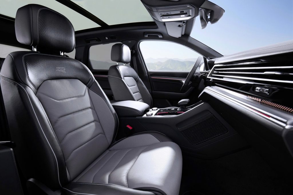 Volkswagen Touareg 2025: Giá xe, C.trình khuyến mãi, thông số kỹ thuật 7 ghế lái volkswagen toaureg